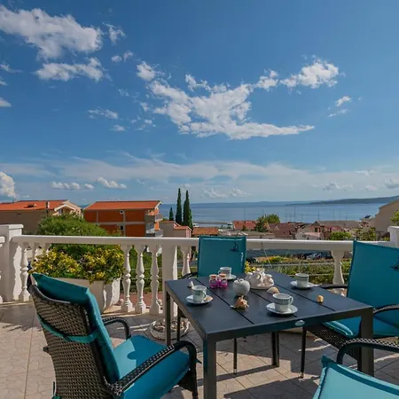 New Lucija With Sea View Apartment Baska Voda